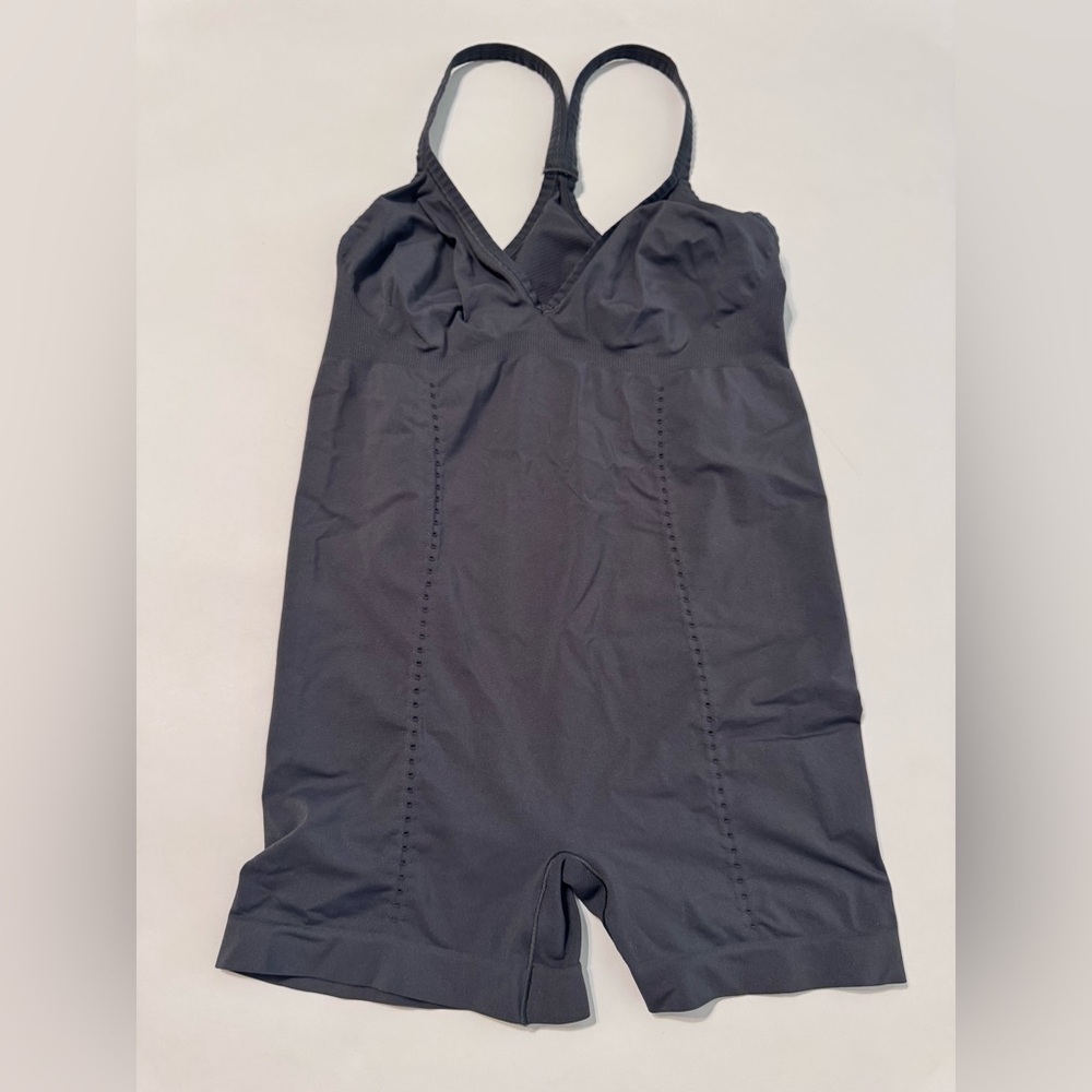 Spanx Women's Mid-Thigh Sculpting Bodysuit Tank Gray Shapewear XL